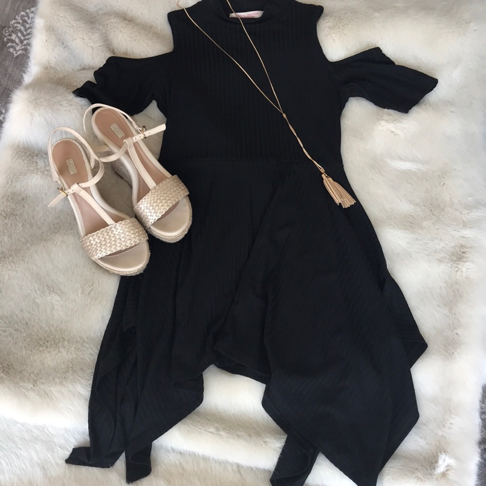 Cold Shoulder Flowy Tunic